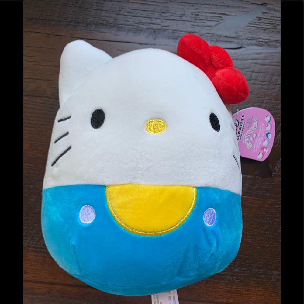 Hello Kitty Squishmallow 8” size NWT